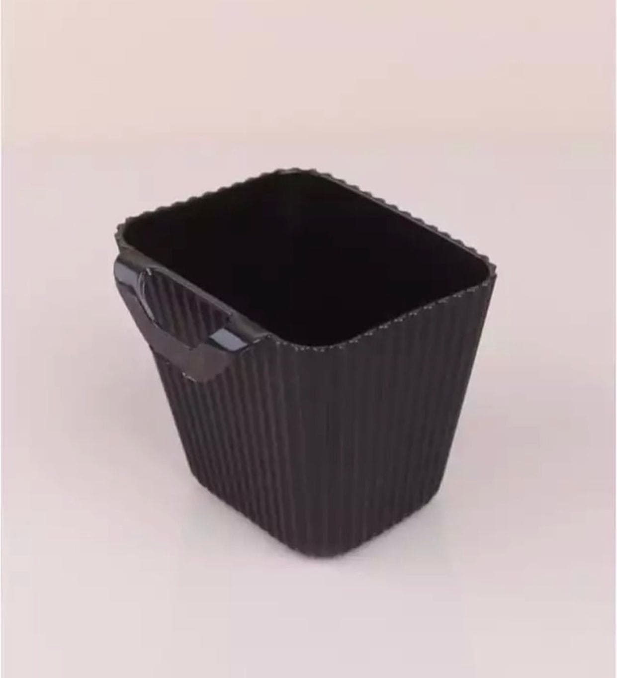 Multipurpose Wall Hanging High Quality Durable Plastic Storage Container, Modern Flower Plant Pot, Display Vase Succulent Pots for Indoor Multipurpose Wall Hanging High Quality Durable Plastic Storage Container, Modern Flower Plant Pot, Display Vase Succulent Pots for Indoor